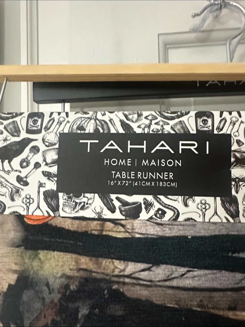 Tahari Halloween 👻 table runner